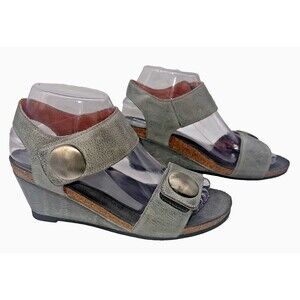 TAOS Woman's Carousel 2 Leather Graphite Grey Wedge Sandals, Size 37 - US 6-6.5
